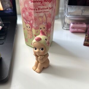 Sonny Angel Cherry Blossom Mini Figure parrot